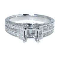 18Kt White Gold Classic Design Diamond Ring